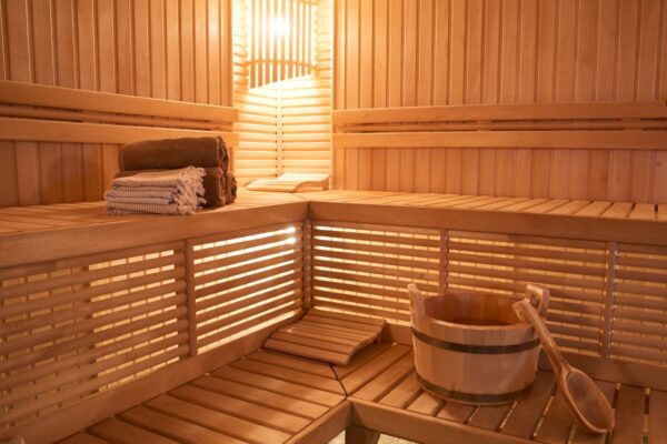 Jak wybrać idealną saunę do domu? Poradnik dla początkujących